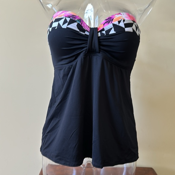 Coco Reef Tankini top with underwire and molded D-cups in 2 sizes available NWT - Picture 5 of 9
